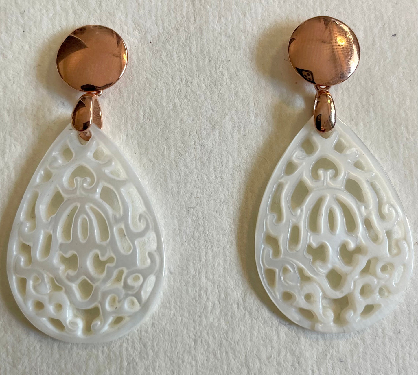 Earrings mother-of-pearl drop