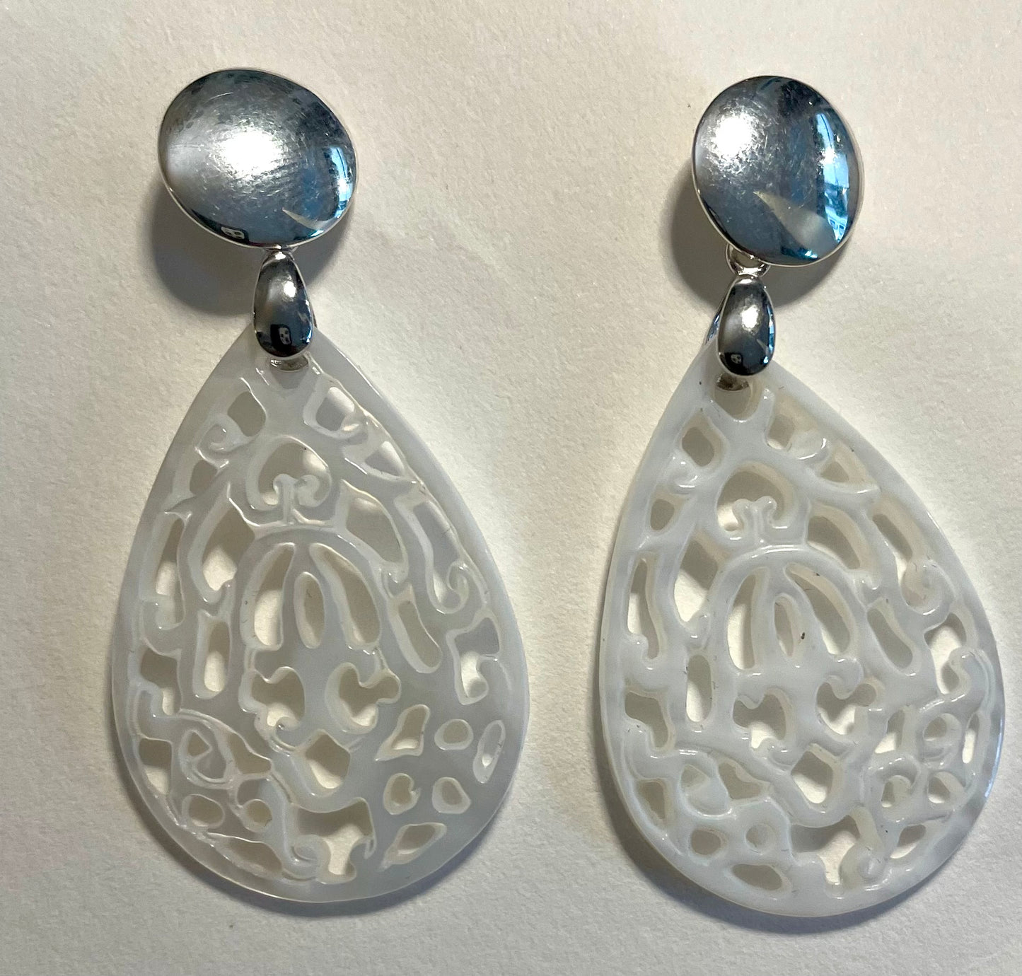 Earrings mother-of-pearl drop