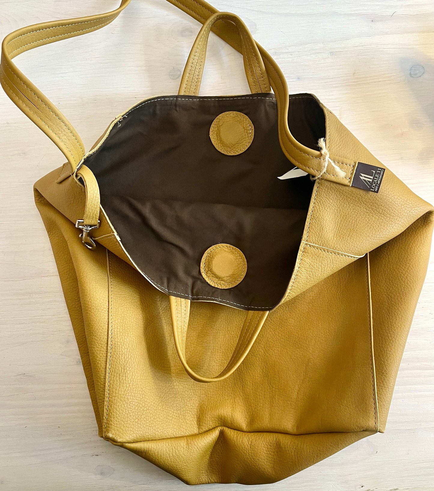 Shopper bag in genuine leather