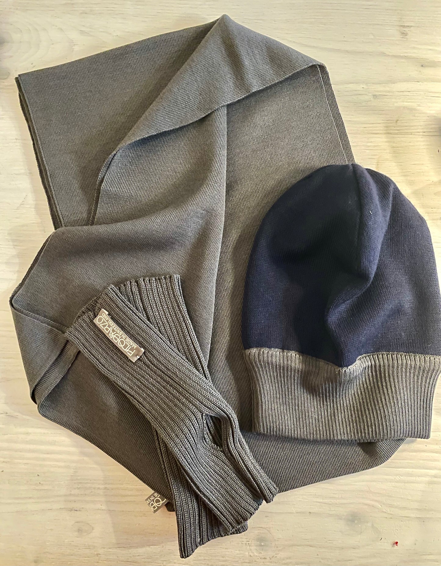 Cozy gift set - Scarf, Beanie and wrist warmers - Grey and Blue